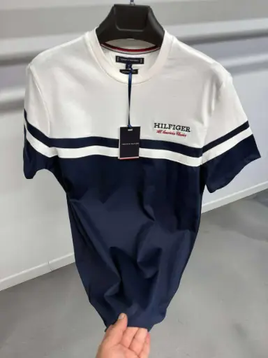 T-shirt Hilfiger